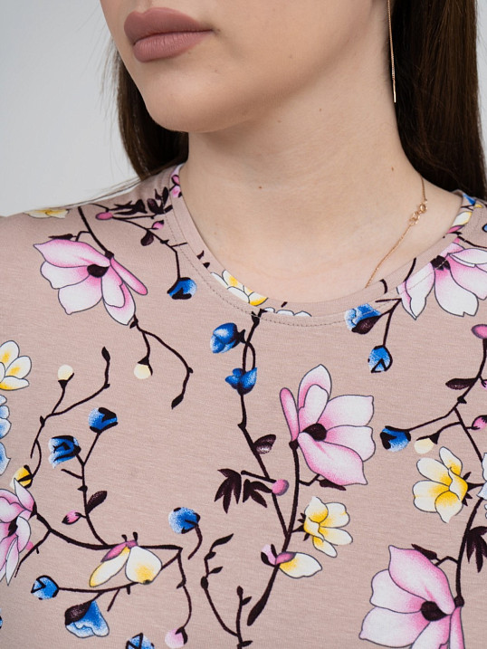 Футболка Карнавал вискоза беж/цветы